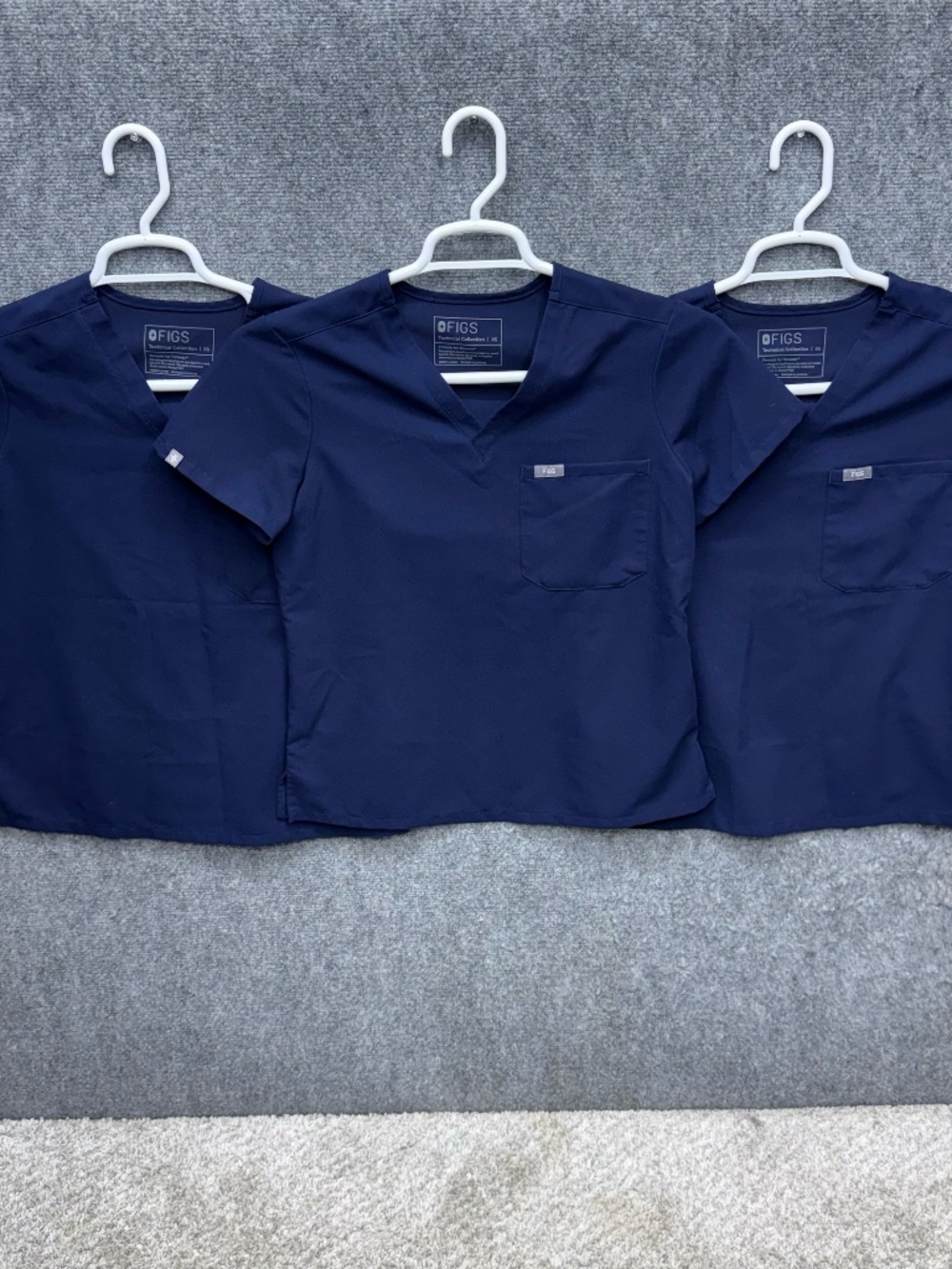 Figs Technical Catarina Petite V-Neck Size XS Women’s Blue Scrub Top  Lot x3